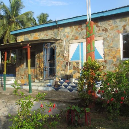 Jah Mighty Love Land Hotel Winneba Exterior photo