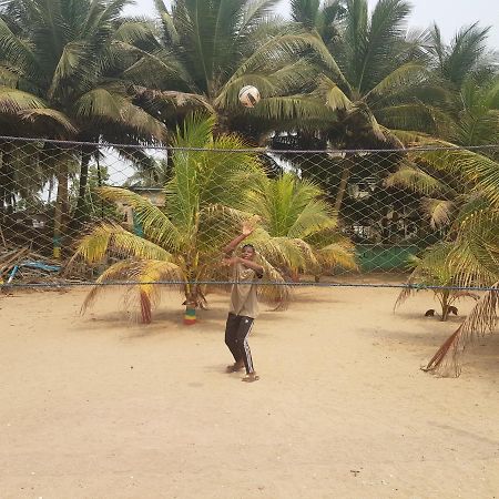 Jah Mighty Love Land Hotel Winneba Exterior photo